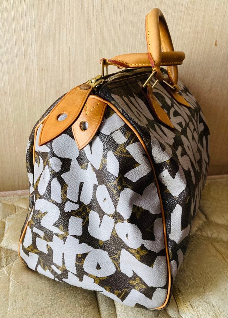 ルイヴィトン スティーブンスプラウス グラフィティ スピーディ30 白