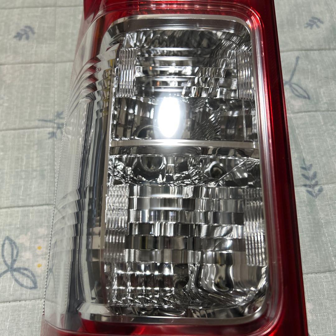 美品］ハイエース トヨタ純正 左 助手席 - パーツオンライン ショップ