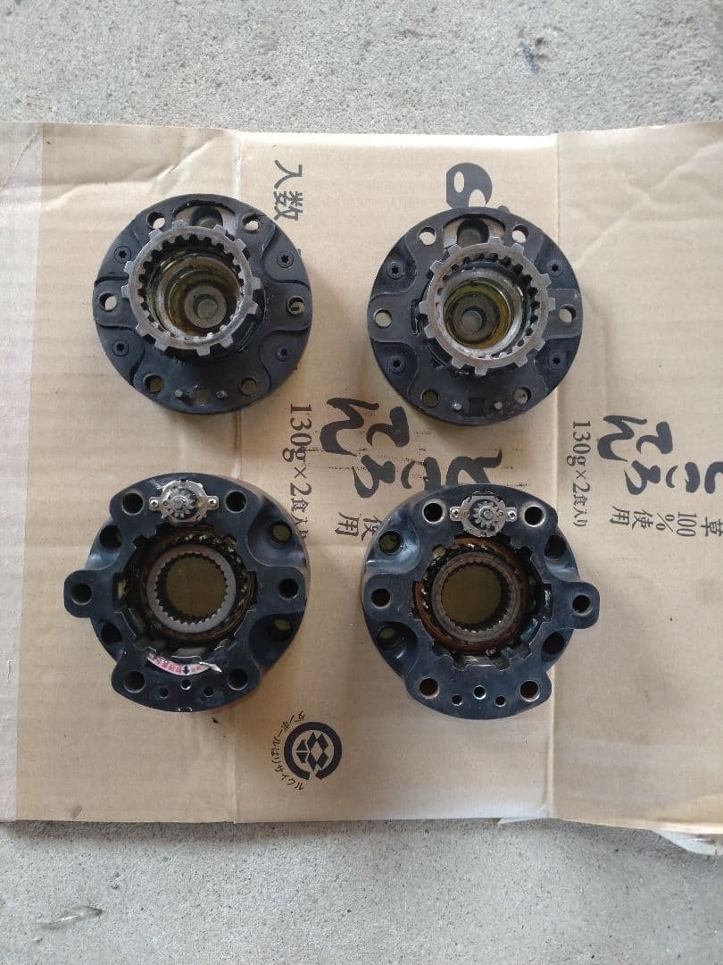 ムーミン様専用 hzj77 パワーロッキングハブ ランクル70 - メルカリ