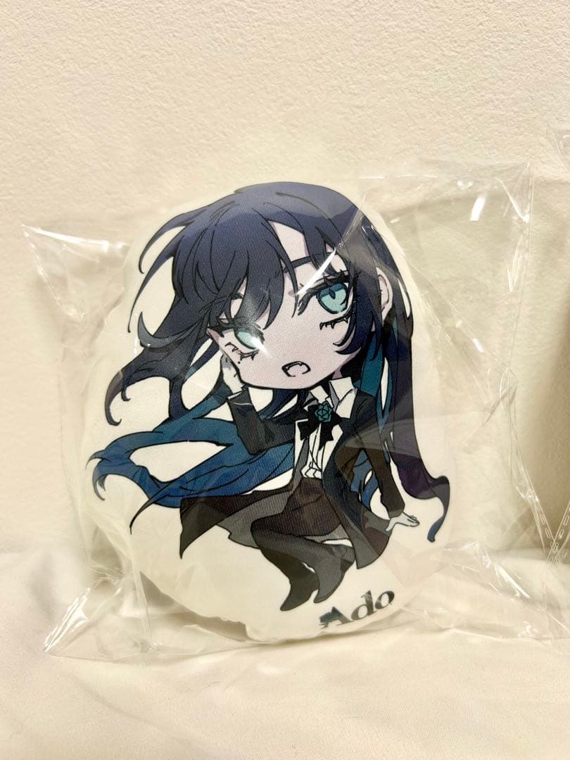 Ado & ミャクミャク 万博 ミニクッション 2つ セット - メルカリ