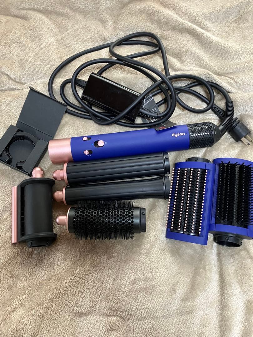 ダイソン　Airwrap マルチスタイラー Complete HS05⭐️ Amazon.com: Dyson Airwrap™ Multi-Styler Complete Long, Straight to