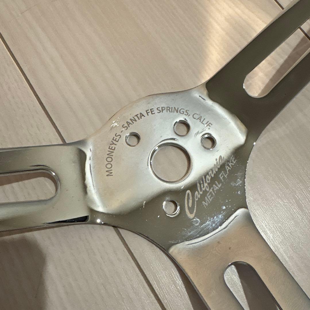 鬼*族様 California Mooneyes ステアリングホイール - メルカリ