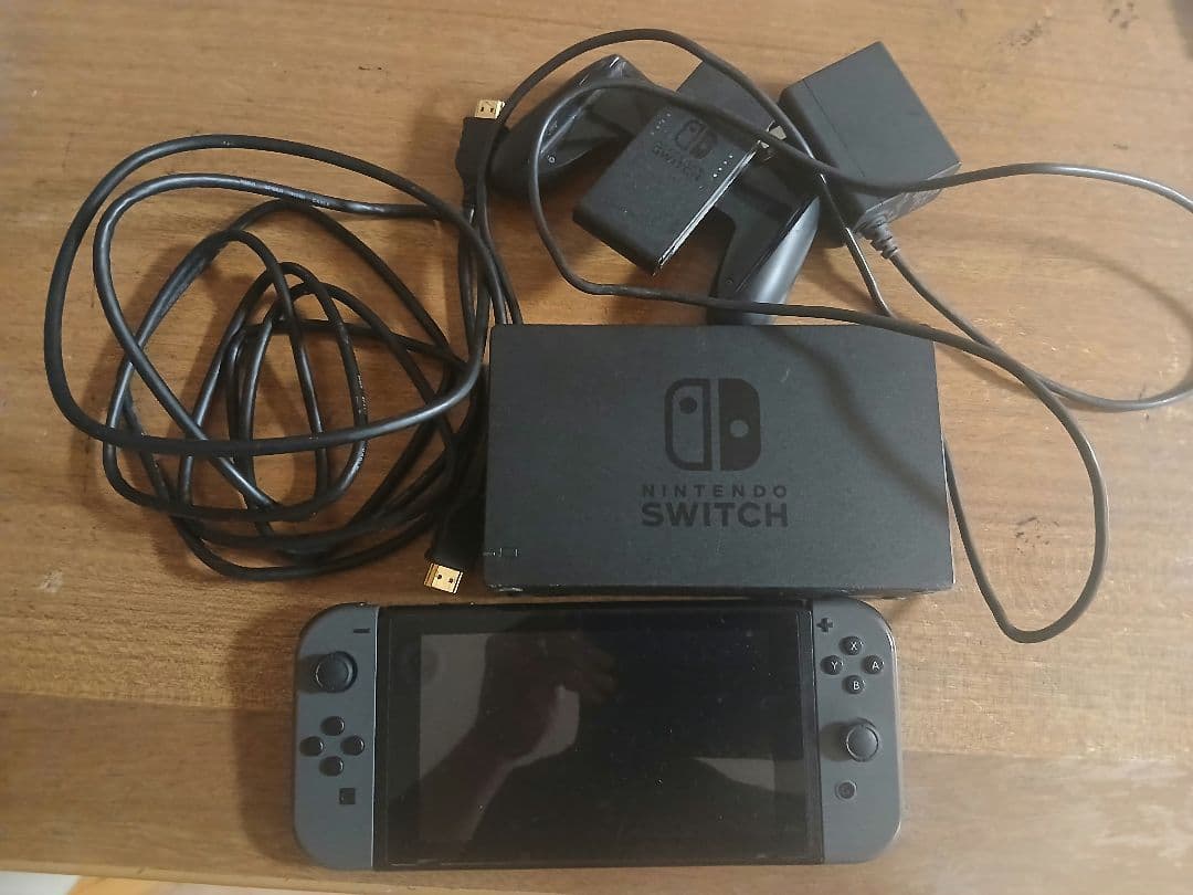 Nintendo Switch 本体 + 付属品
