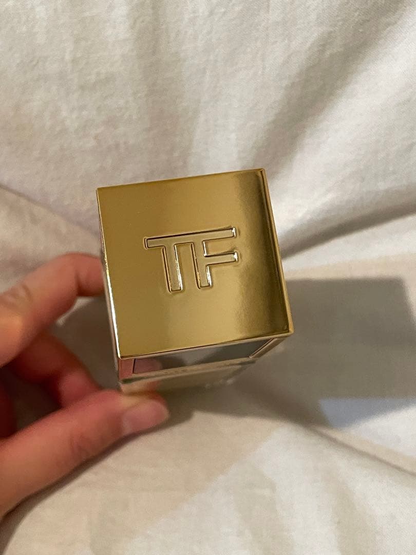 トムフォード　アーキテクチャー ラディアンス 　5.5W ボーン ファンデ