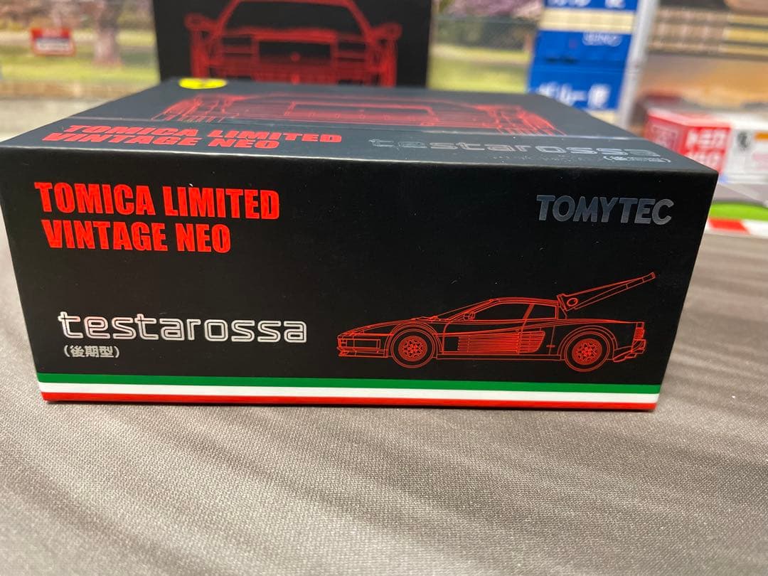 トミカ リミテッドヴィンテージネオ フェラーリ テスタロッサ後期型 赤