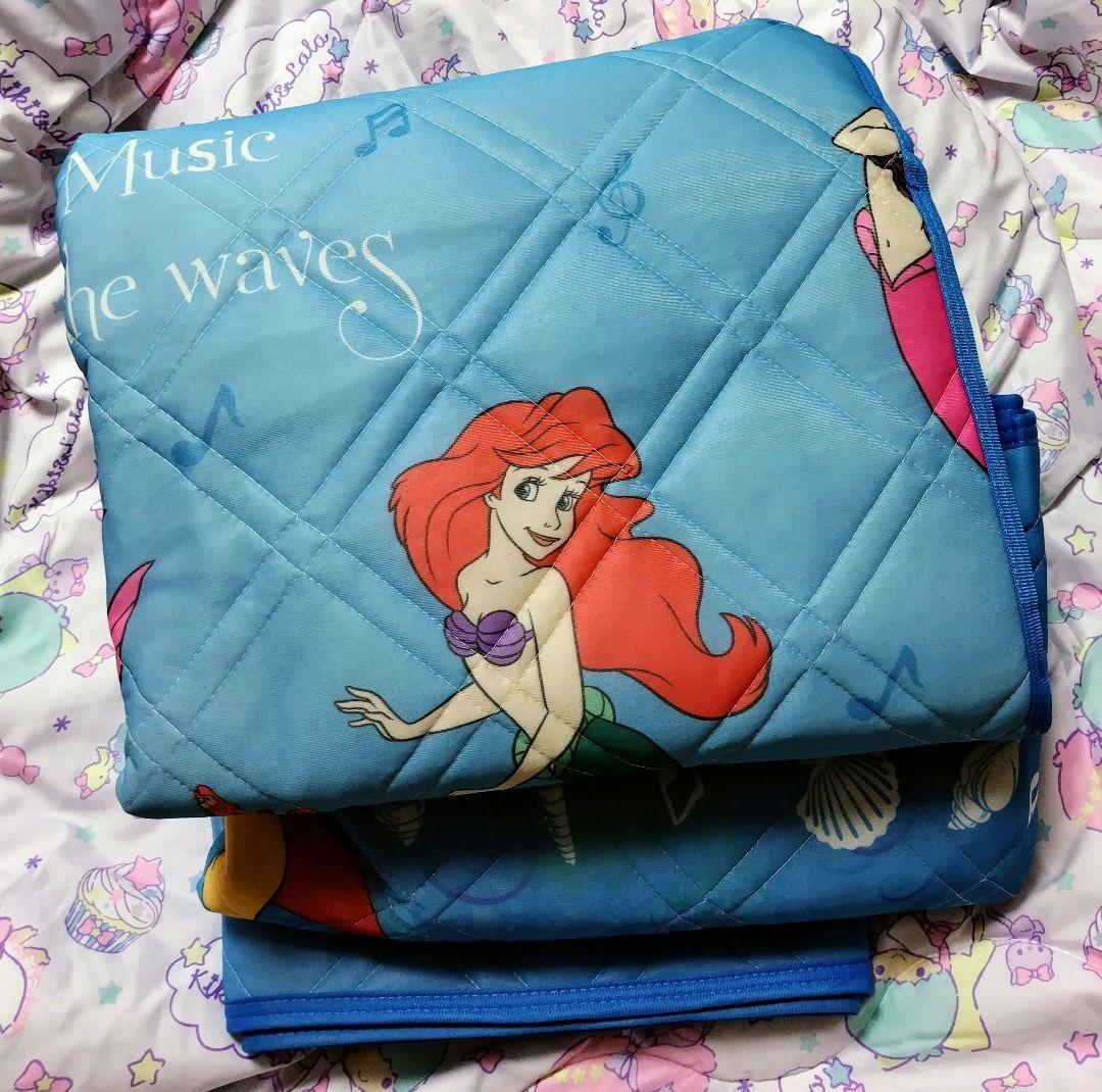 リトルマーメイド アリエル フランダー セバスチャン ラグ マット 接触