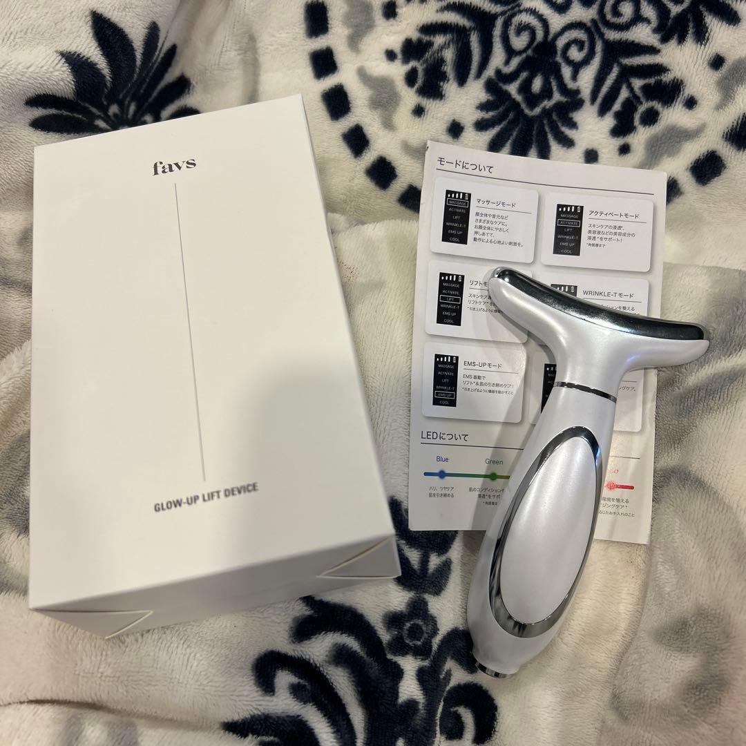 favs美顔器 𝗳𝗶𝗻𝗮𝗹𝗹𝘆 𝗯𝗮𝗰𝗸✨ ⁡ 数量限定販売だった 美顔器セット が帰っ