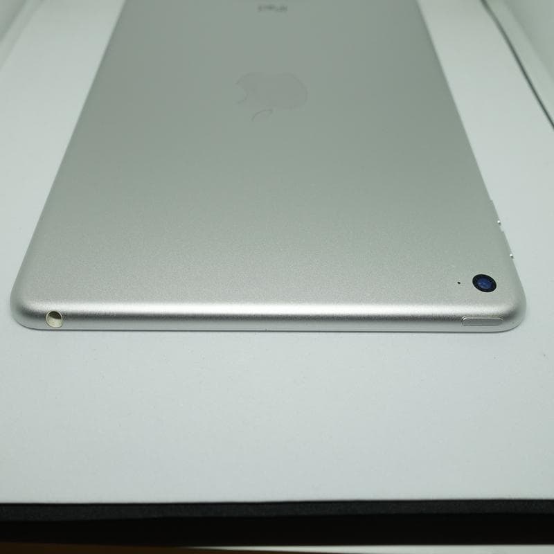 iPad mini 4 128GB Wi-Fi シルバー - メルカリ