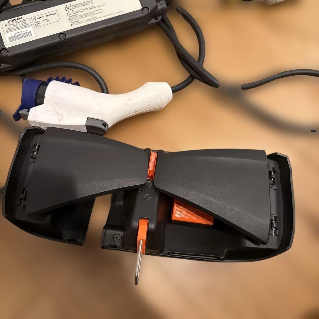 Nissan ゼロエミッション充電器 29690 3NK5E - メルカリ