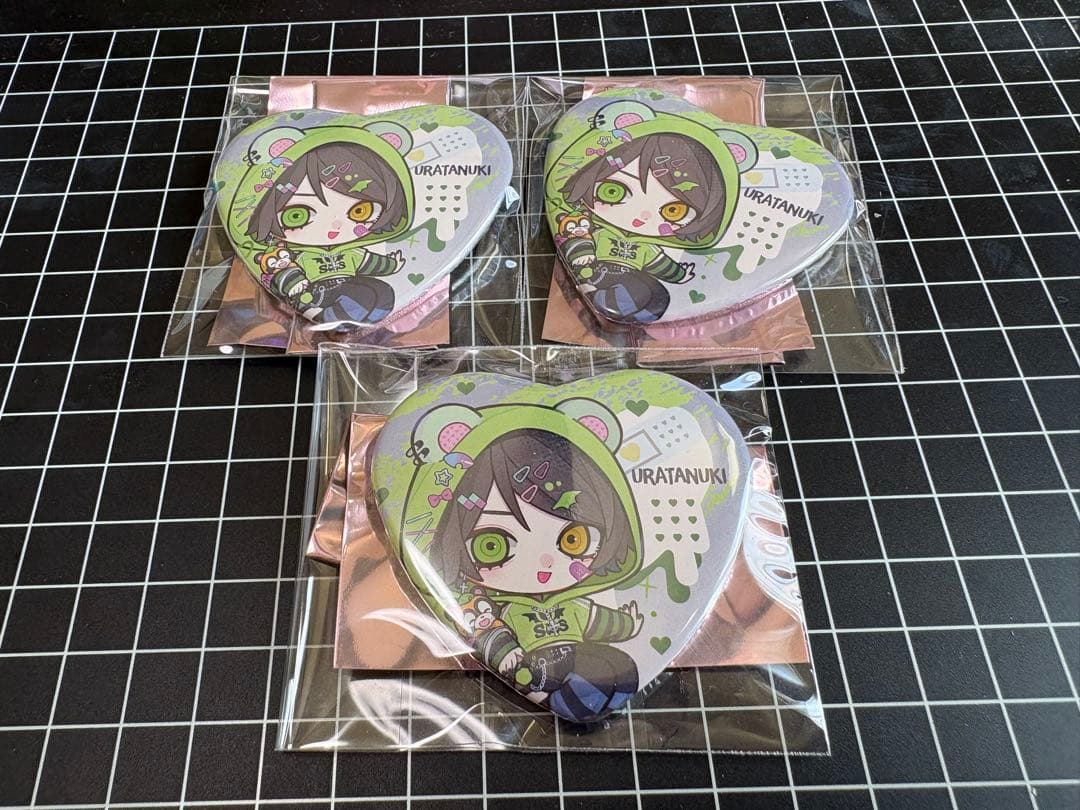 うらたぬき デフォルメ 缶バッジ ×3 - メルカリ