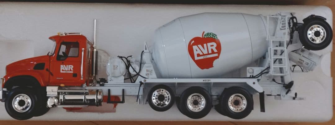 New Lab Mixer - JP 重機 スケールモデル FirstGearInternational ミキサー