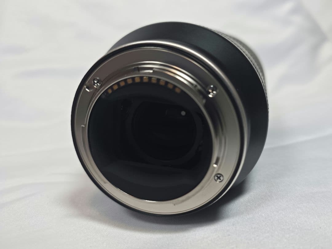 TAMRON 70-300mm F/4.5-6.3 Di III Eマウント