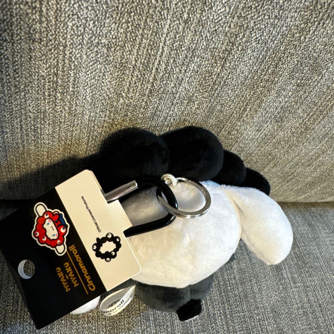 ⭐︎シナモン⭐︎ 黒ミャクミャク サンリオなりきりぬいぐるみ - メルカリ