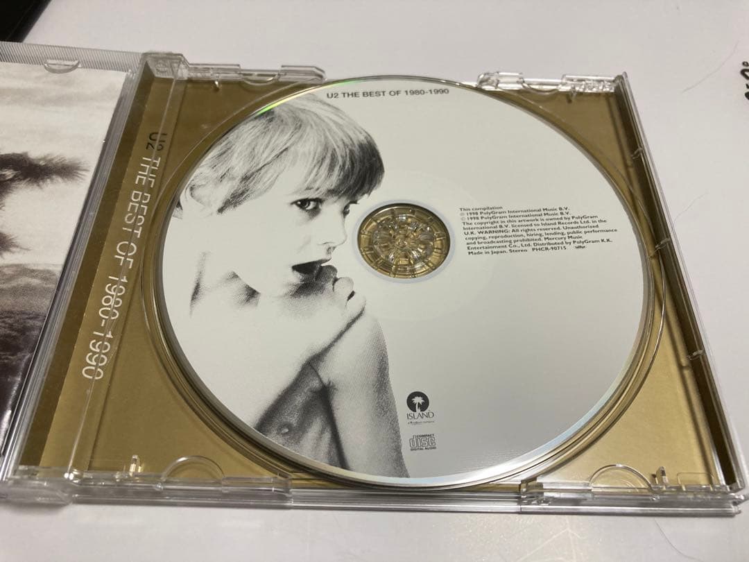 レア u2 直筆サインCD BEST bono edge Larry adam - メルカリ