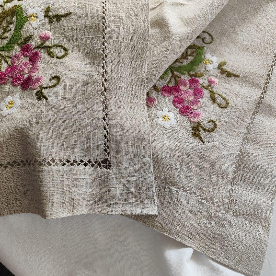ヴィンテージ 混紡リネン 葡萄蔓 手刺繍 大判テーブルクロス - メルカリ