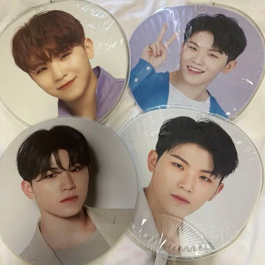 SEVENTEEN セブチ ウジ うちわまとめ売り - メルカリ