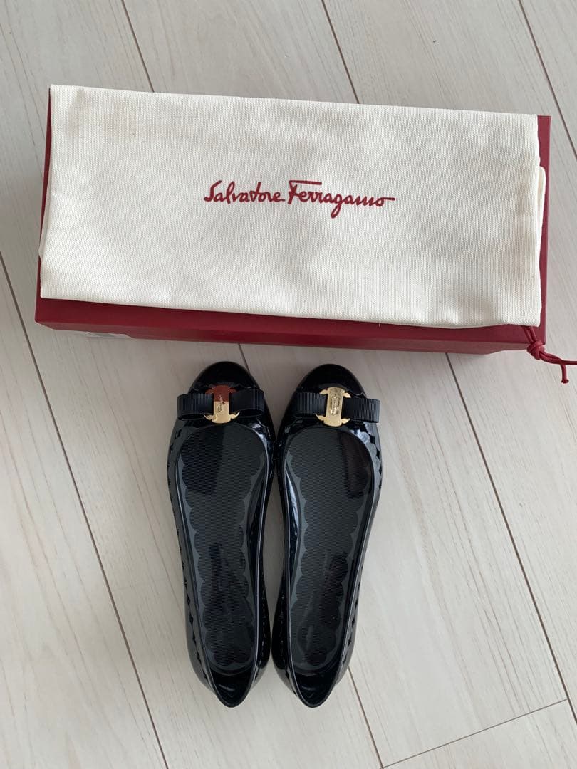 美品　フェラガモ レインシューズ 楽天市場】フェラガモ 財布（レインシューズ・長靴｜レディース靴