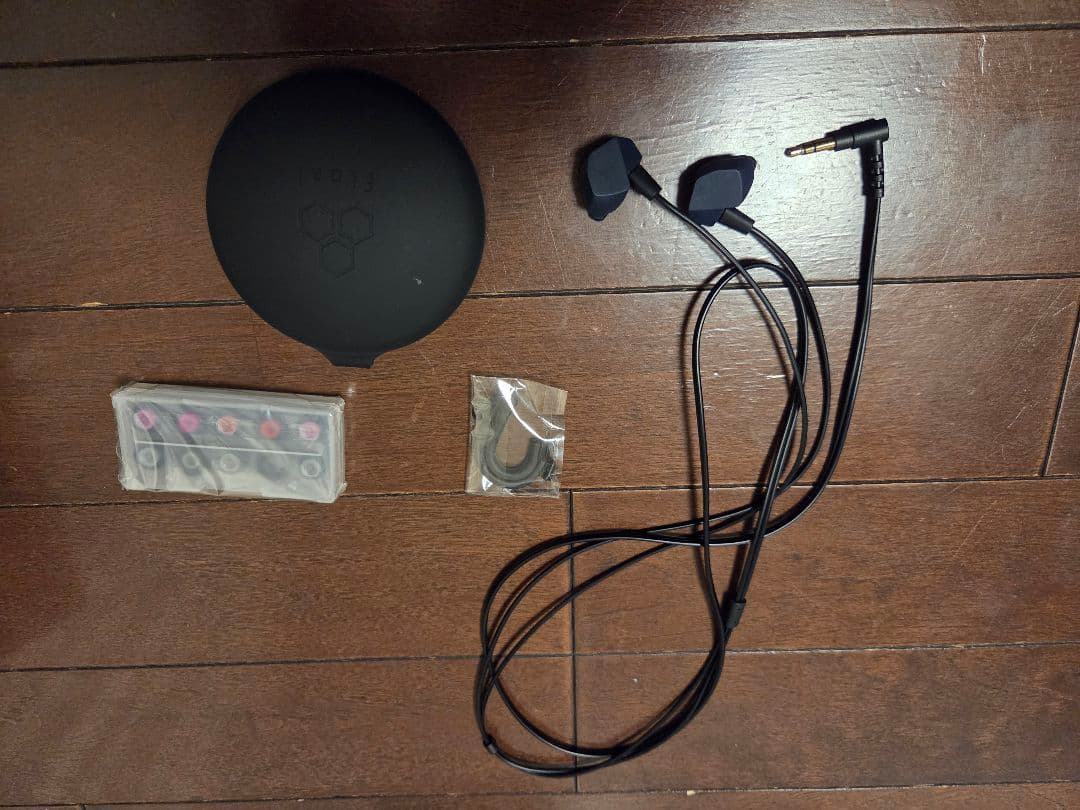 final A4000 ダークネイビー イヤホンの通販はau PAY マーケット