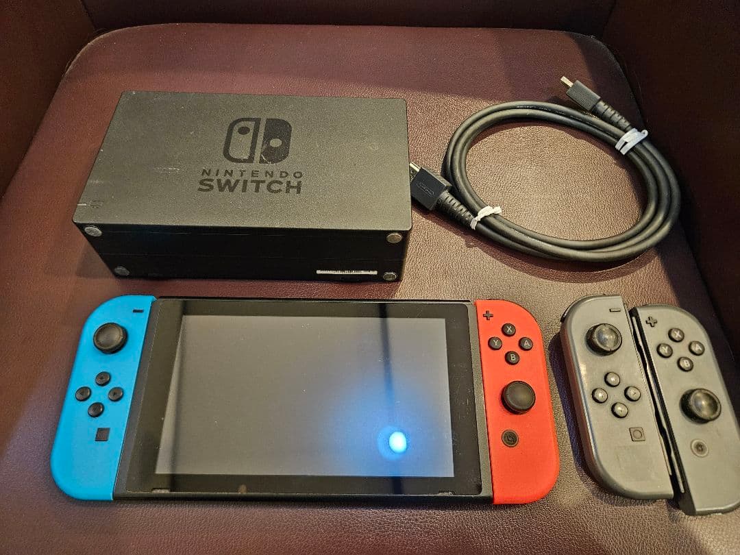 Nintendo Switch 初期型本体 ネオンブルー/ネオンレッド　グレー 任天堂 Nintendo Switch [ネオンブルー/ネオンレッド] 価格比較 - 価格.com