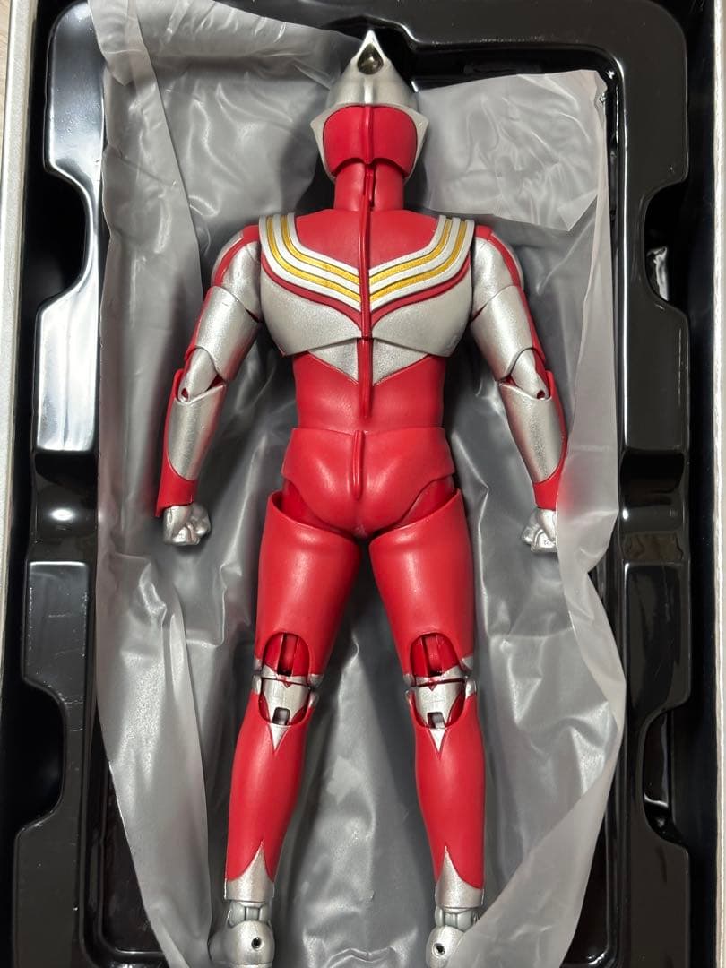 S.H.Figuarts（真骨彫製法）ウルトラマンティガ パワータイプ