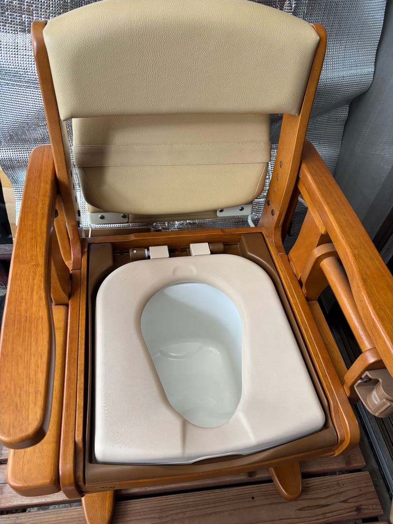 安楽 ポータブルトイレ 木製フレーム
