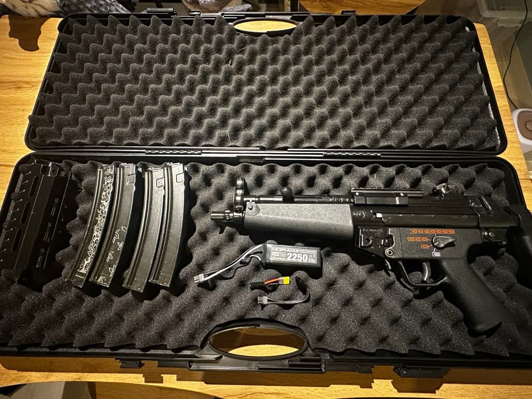 マルイ】次世代MP5A5 バッテリー マガジン ハンドガード ガンケース