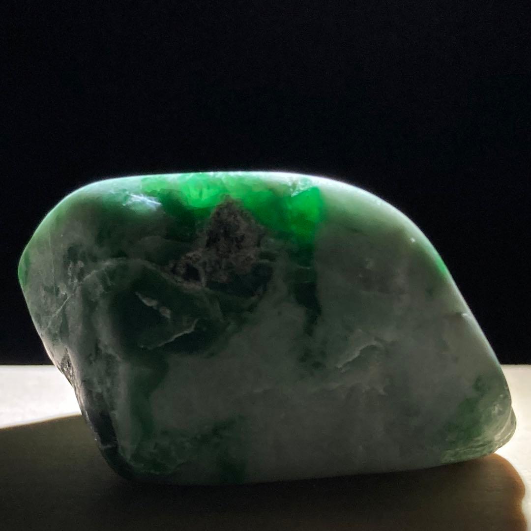 【専用の品】糸魚川翡翠　翡翠　白×ロウカン翠　翡翠輝石　原石　55.2ｇ