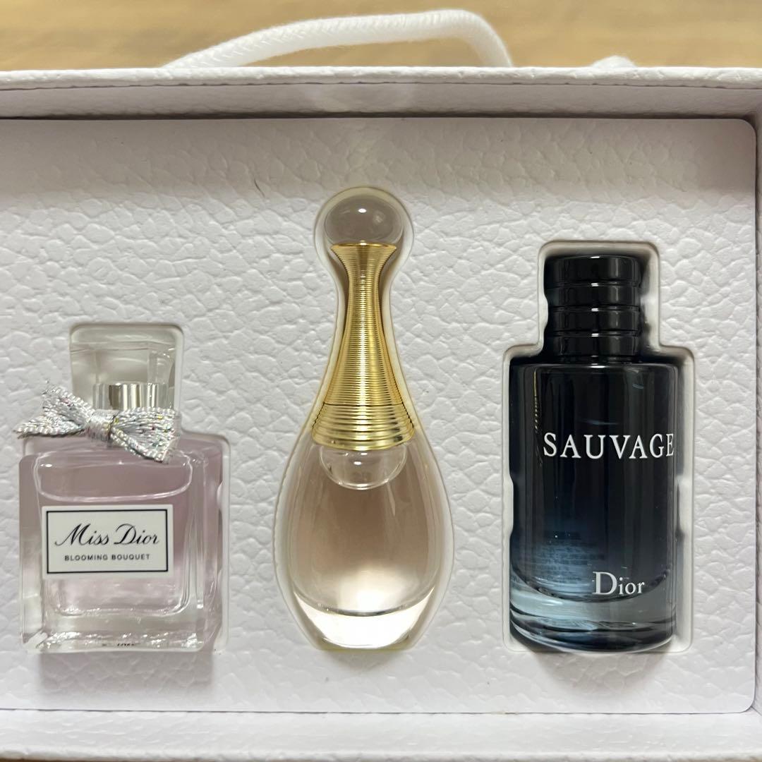 ディオール フレグランス ディスカバリー キット - メルカリ