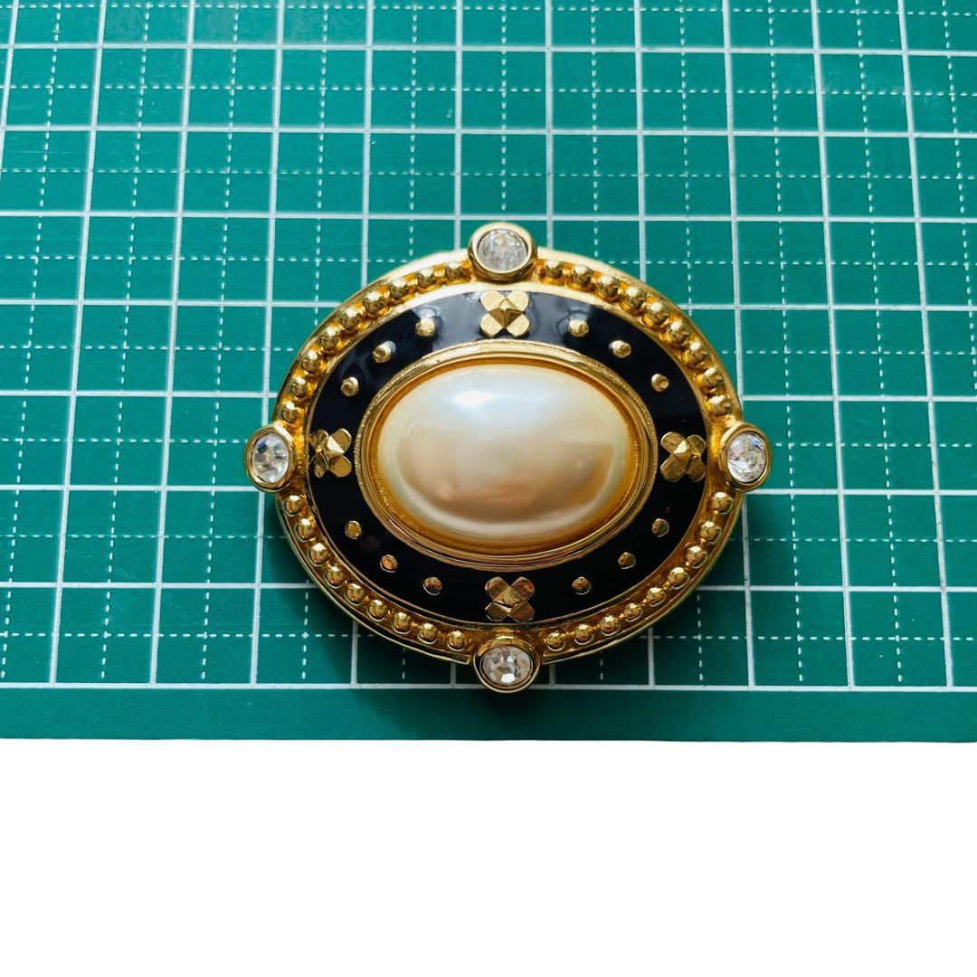 BURBERRYS バーバリーズ ピンブローチ ラインストーン フェイクパール