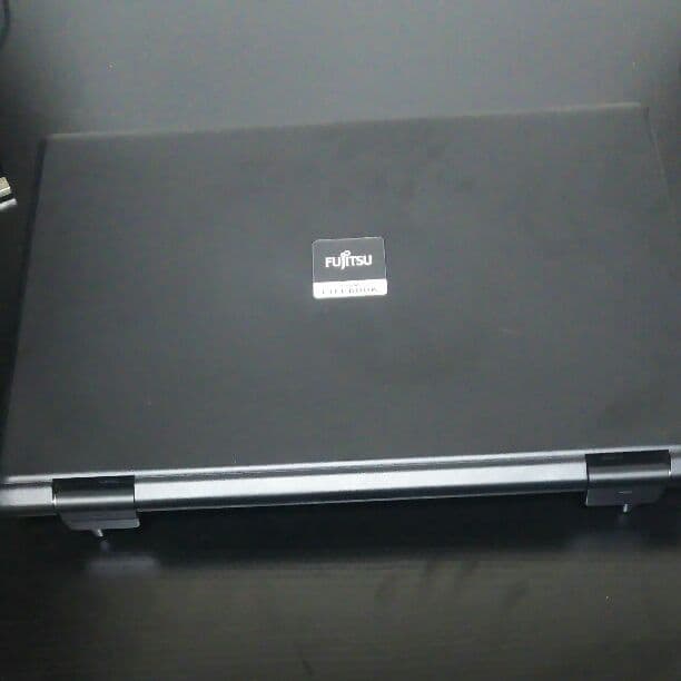 富士通FMVノ―トパソコン 15.6型ワイド ノートパソコン（PC） LIFEBOOK THシリーズ（TH90/F3