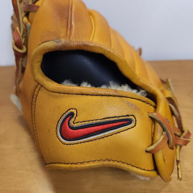 NIKE ナイキ ダイアモンドプロJ 廃盤品 激レア 左投げ用 軟式グローブ