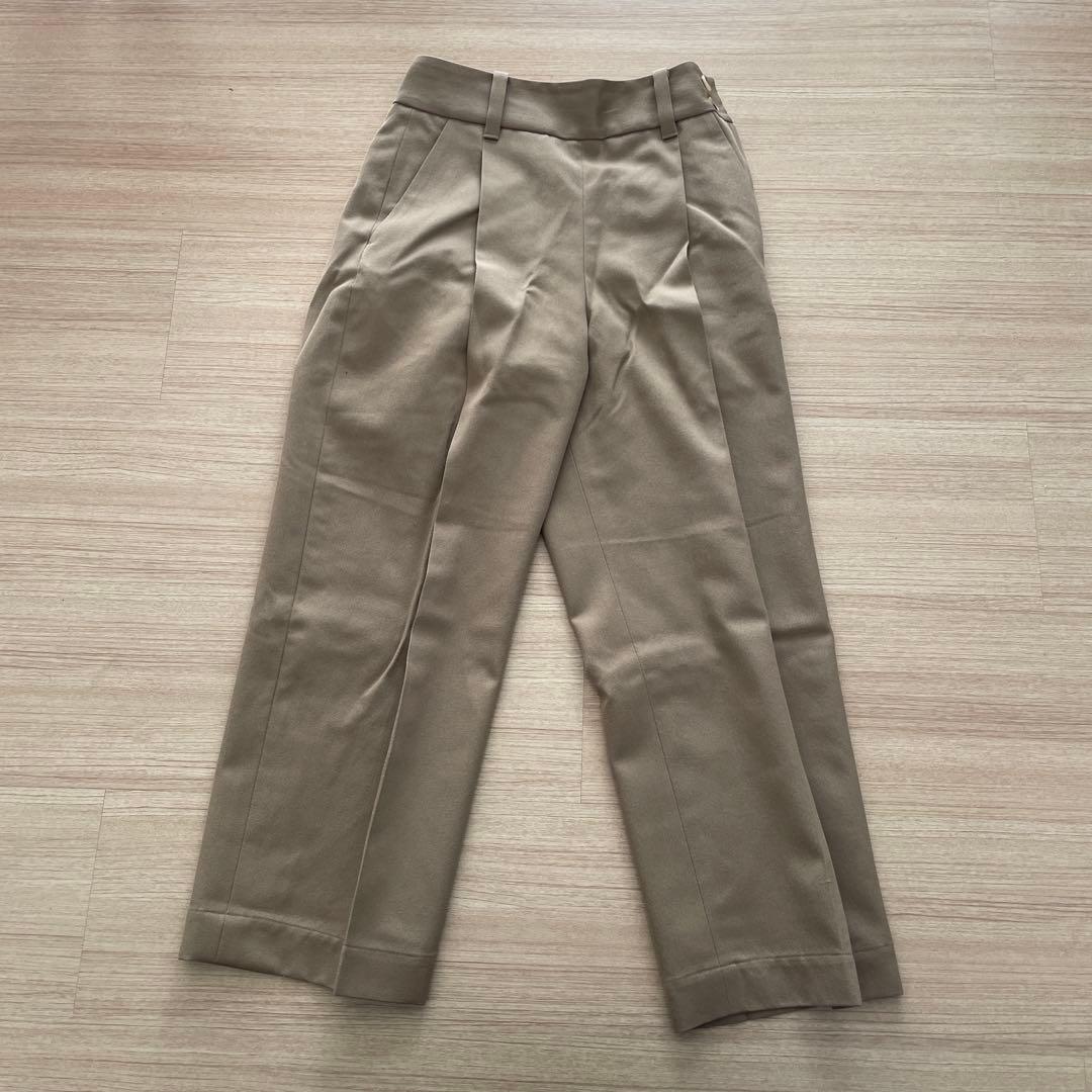 マーガレットハウエル　ベージュ プリーツ入り チノパン kigaeru_341651014003