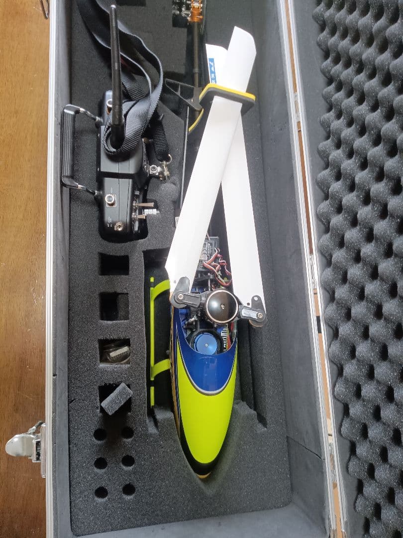 ワルケラV450D03 電動ヘリコプター アルミケース付き、おまけ付（写真