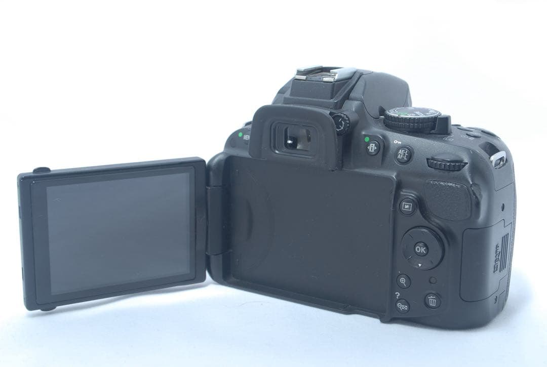 初心者おすすめ♥️Nikon D5200♥️スマホ転送 一眼レフカメラ 望遠