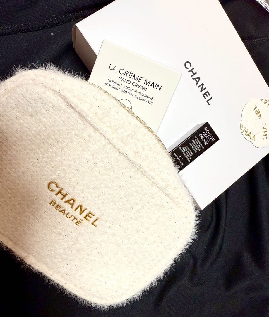 シャネルCHANELツイードバッグ入りセット即日完売品 お出かけスタイルに＋☆】シャネル 22 ハンドバッグ ツイード (CHANEL