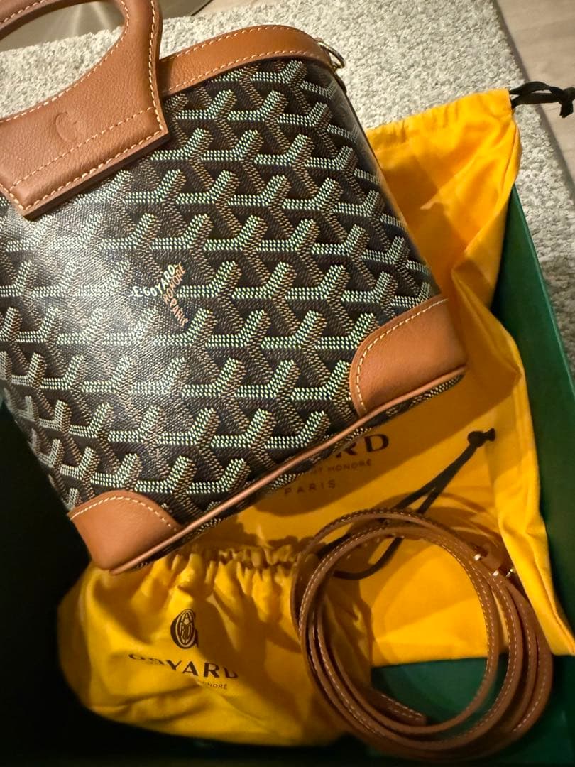 GOYALD ベルーガミニバッグ ショルダー - メルカリ