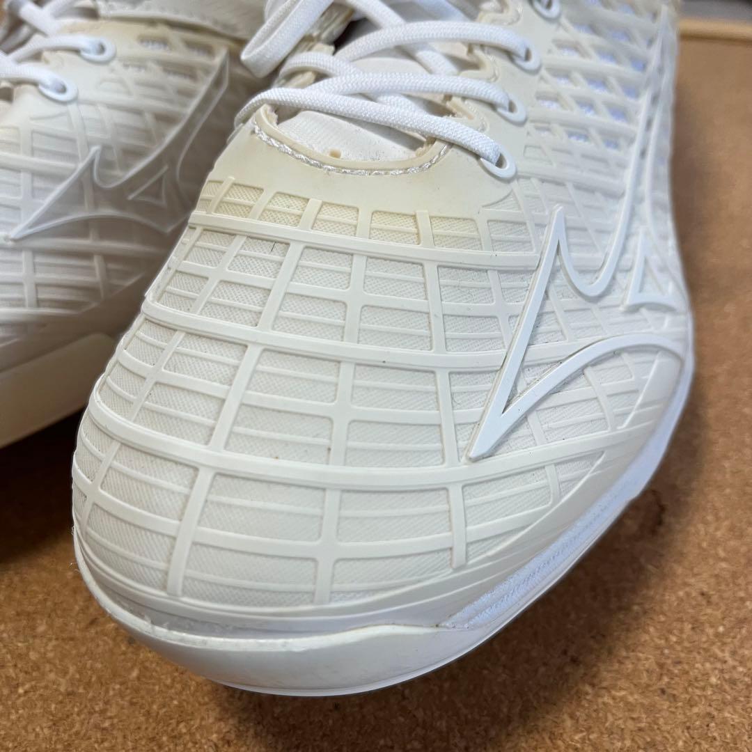 未使用品　スピードレボエース　ホワイト　27.5cm ミズノ