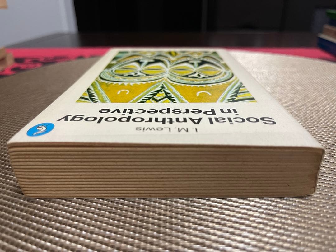 希少Social Anthropology in Perspective