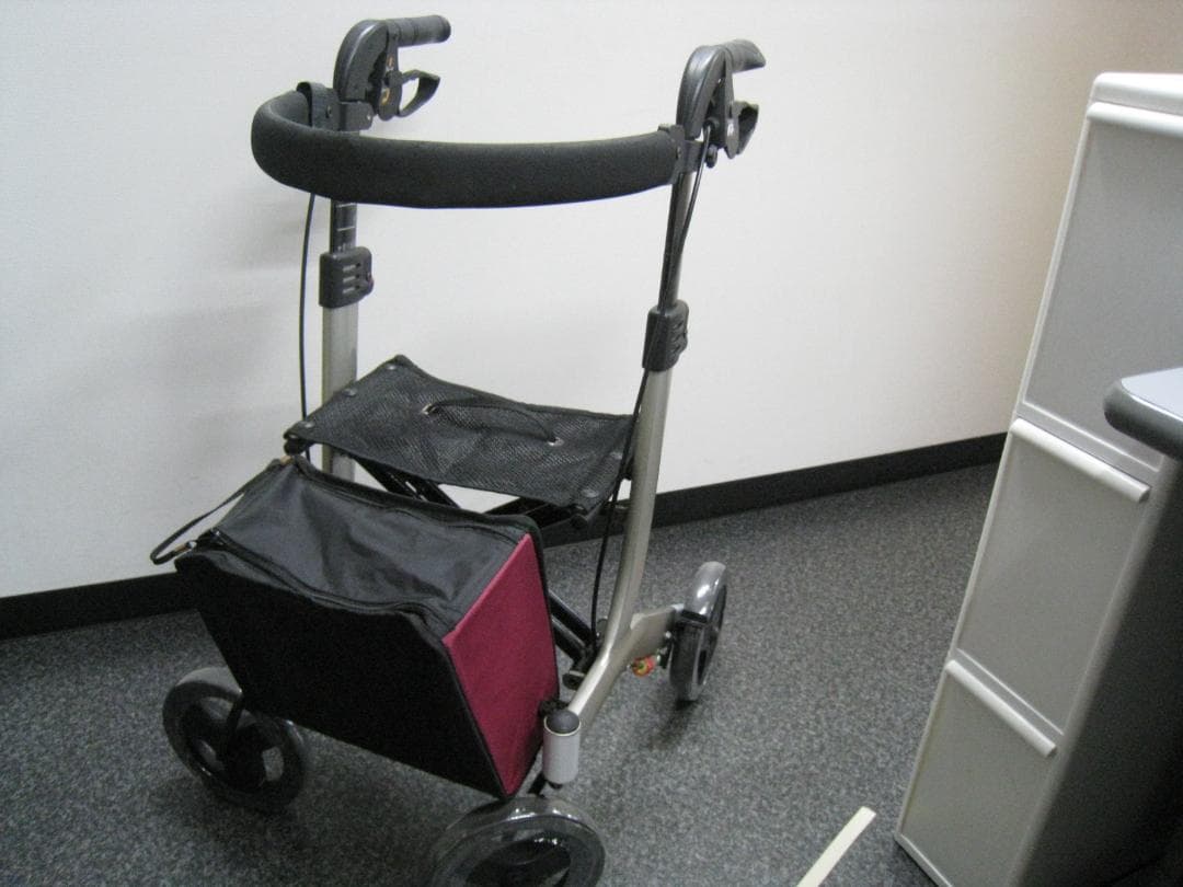 介護用品 歩行車 リトルターン ハイタイプ アロン化成 安寿 リハビリ ③ リトルターン ハイタイプ | 【安寿】の介護用品 | アロン化成