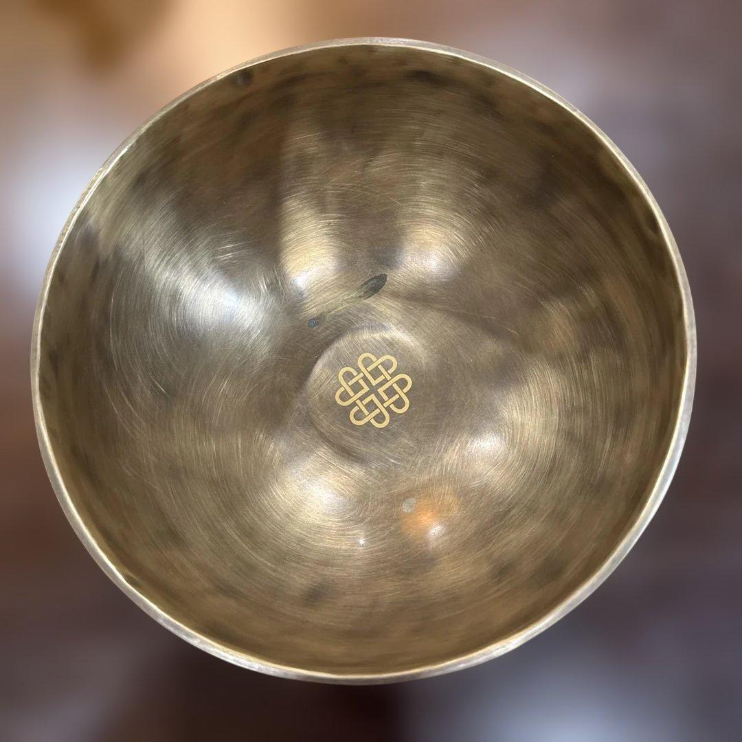 シンギングボウル(鍛造スペシャル)直径18cm アマナマナ 新・鍛造スペシャル・シンギングボウル｜シンギングボウル専門店の