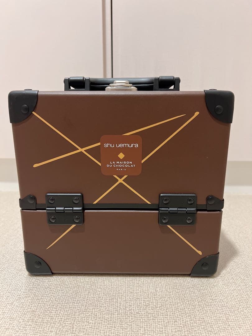 限定】シュウウエムラ ラメゾンドショコラコラボ メイクボックス