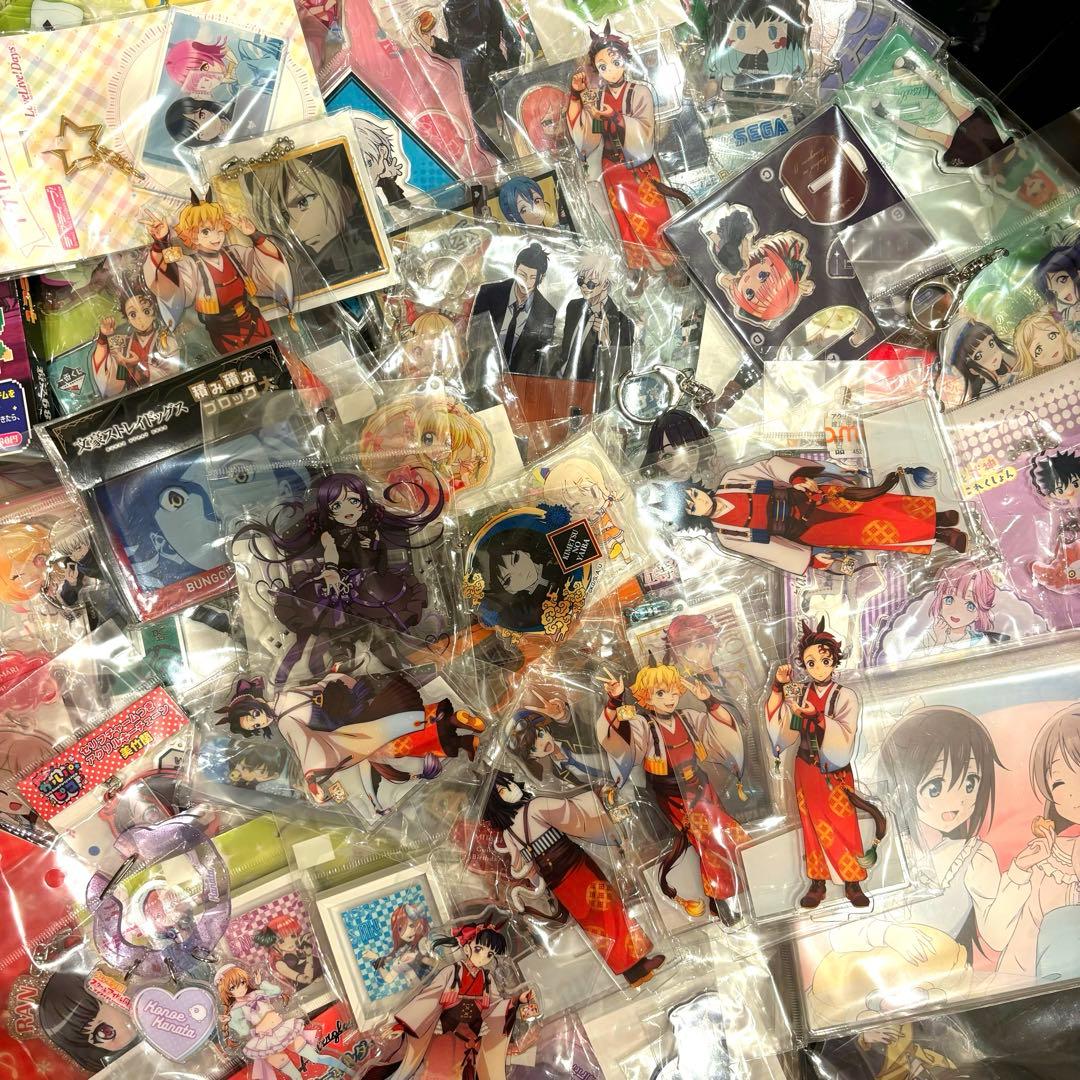 鬼滅の刃 ワンピース ラブライブ！アニメグッズ まとめ売り 大量 1500