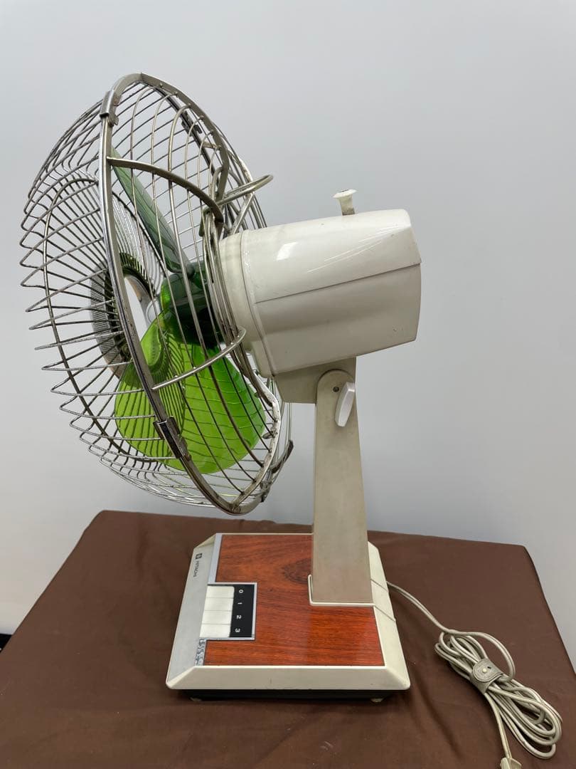 動確済品 昭和レトロHITACHI 卓上扇風機 D-670 緑色
