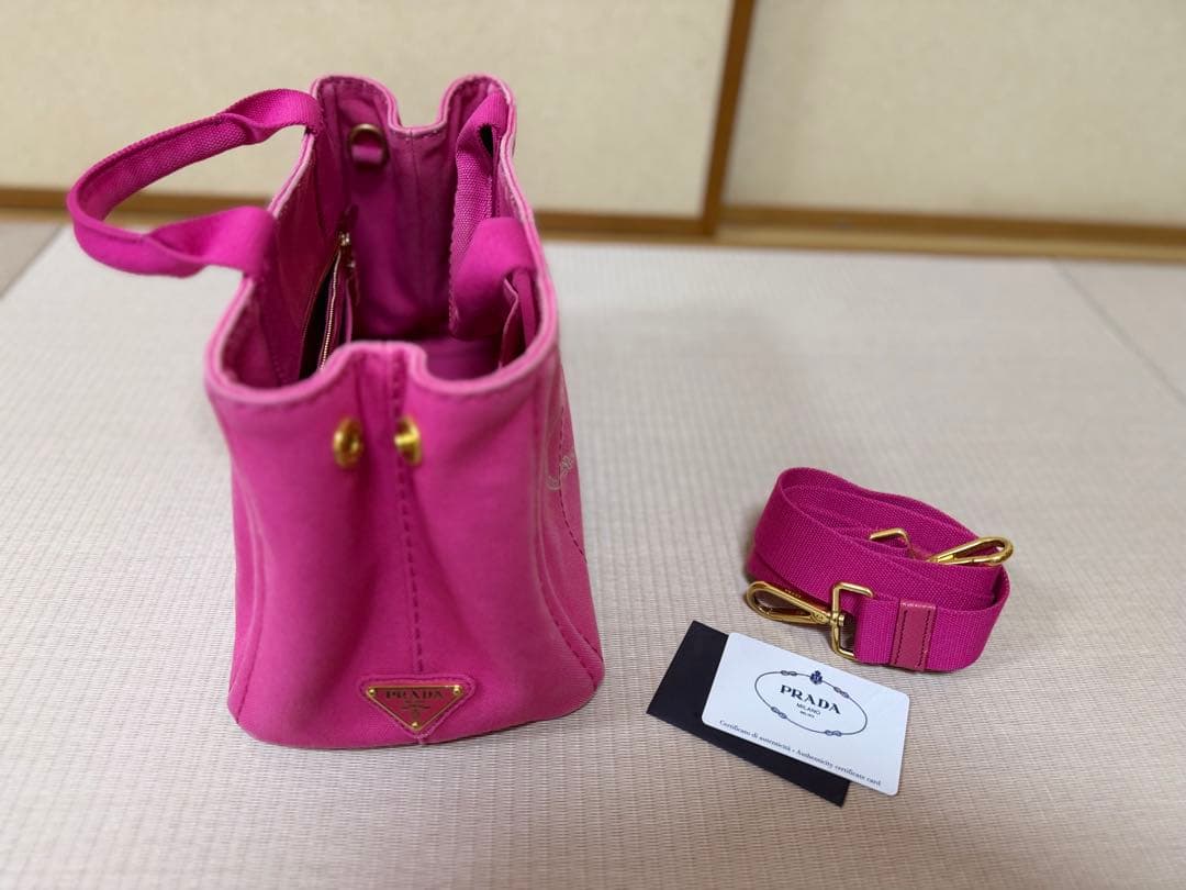 PRADA（花柄 ・ ショルダーバッグ）のフリマアイテム一覧 PRADA カナパ