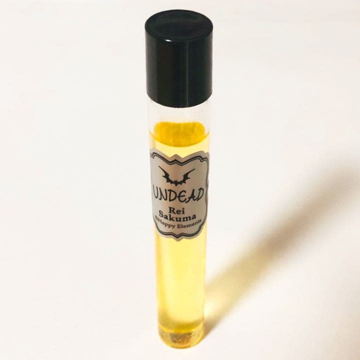 あんスタ☆UNDEAD【朔間零】ロールオンフレグランス - メルカリ