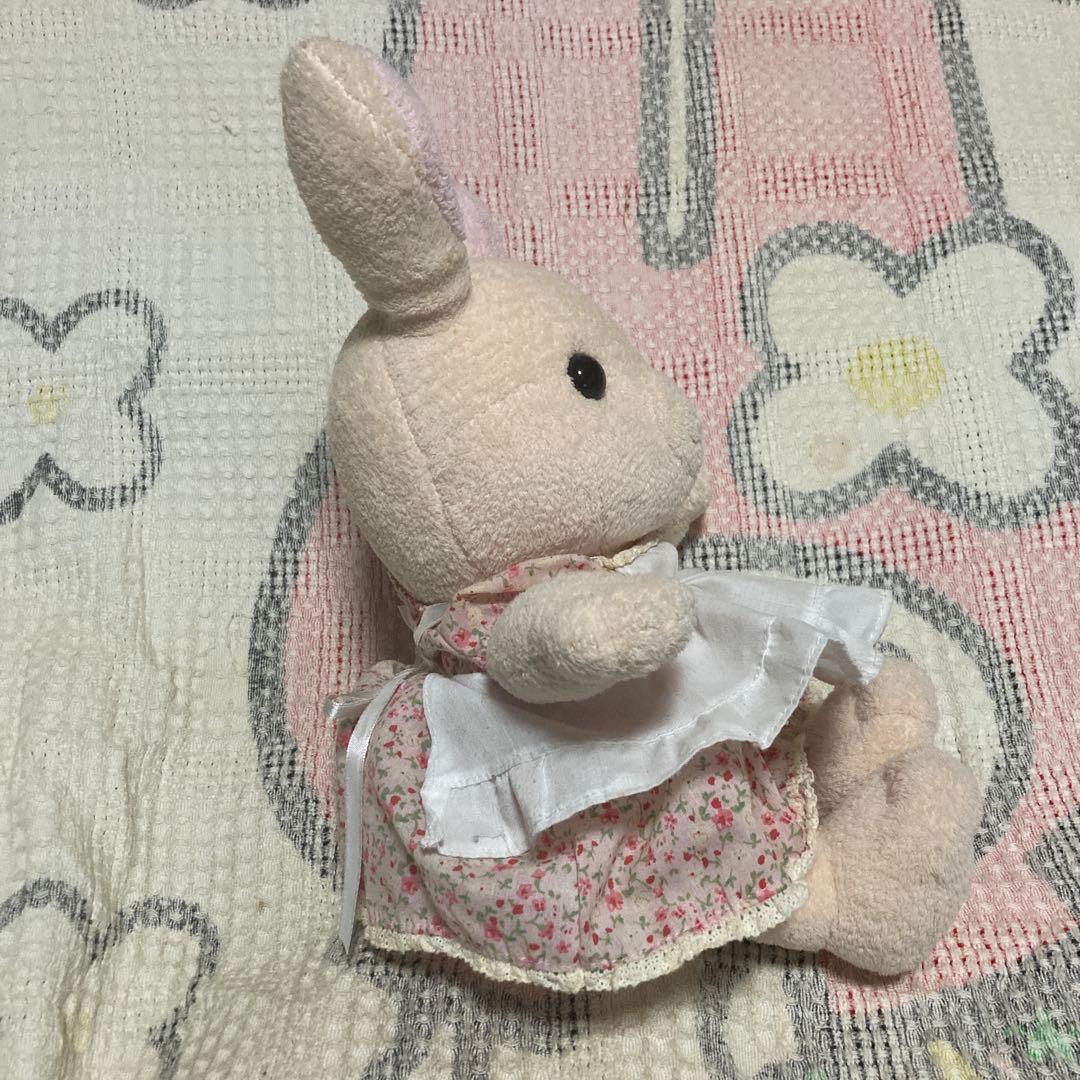 シルバニアファミリー みるくウサギ ぬいぐるみ Mサイズ 中古品 - メルカリ