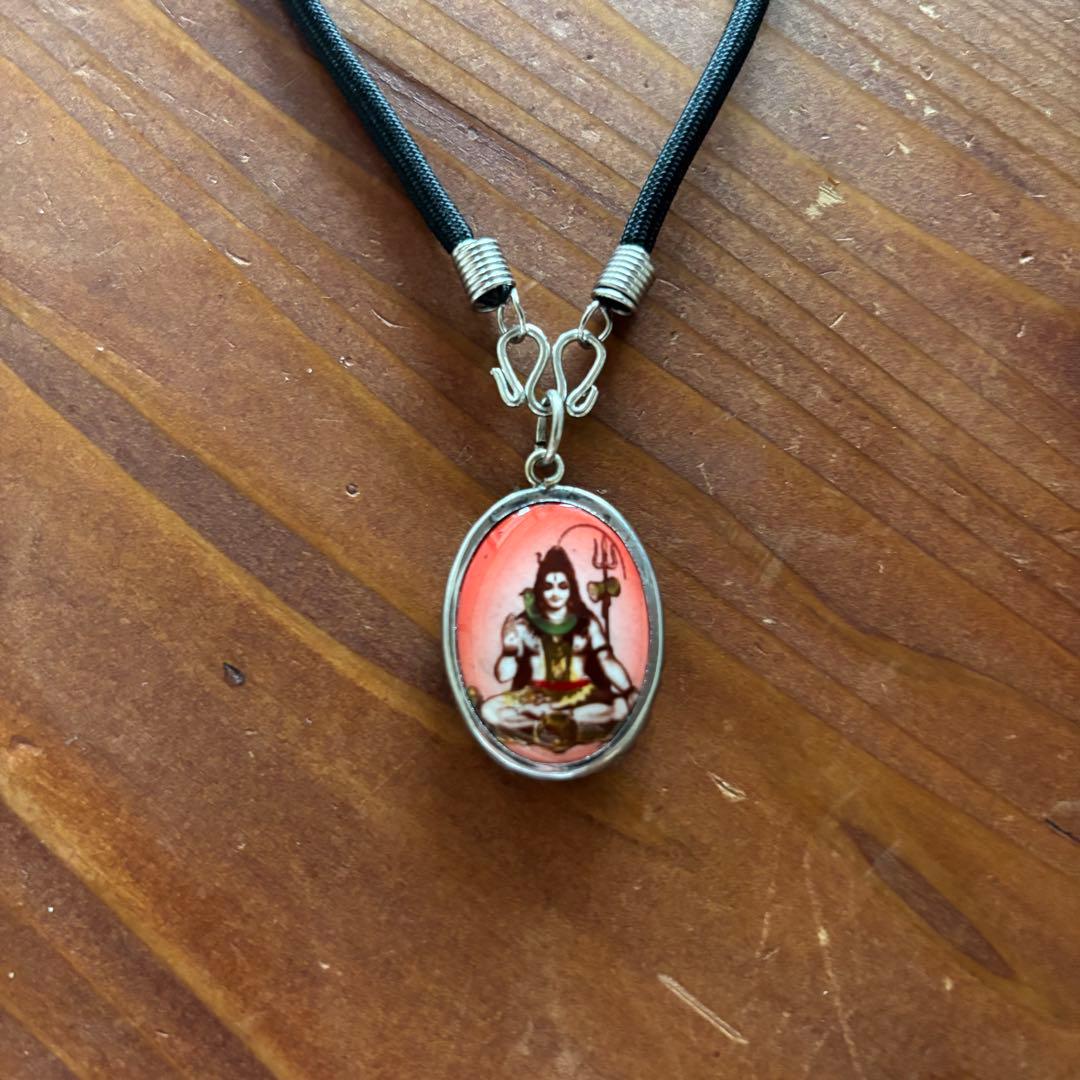 藤井風 ネックレス オーム シヴァ神 ロープチェーン付き - メルカリ
