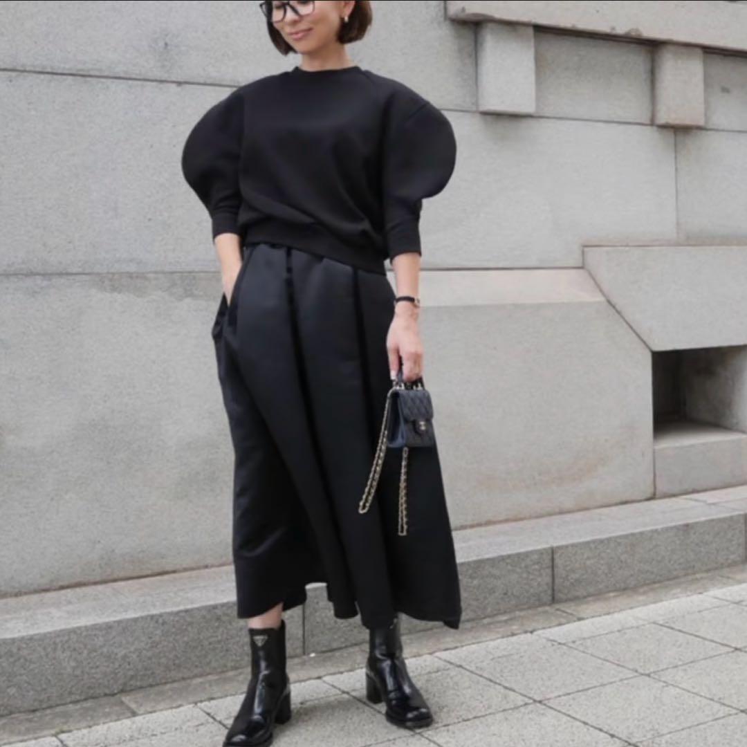 Heve Cloudy Tops black