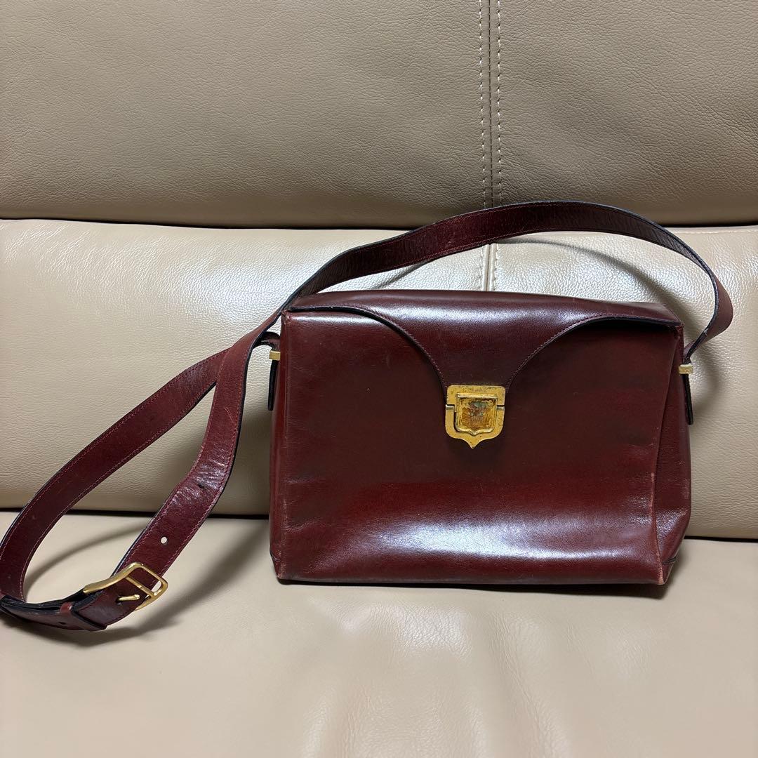 CELINE トリオンフ ヴィンテージショルダーバッグ ボックス レザーボルドー CELINE（セリーヌ）トリオンフ ヴィンテージ ショルダーバッグ