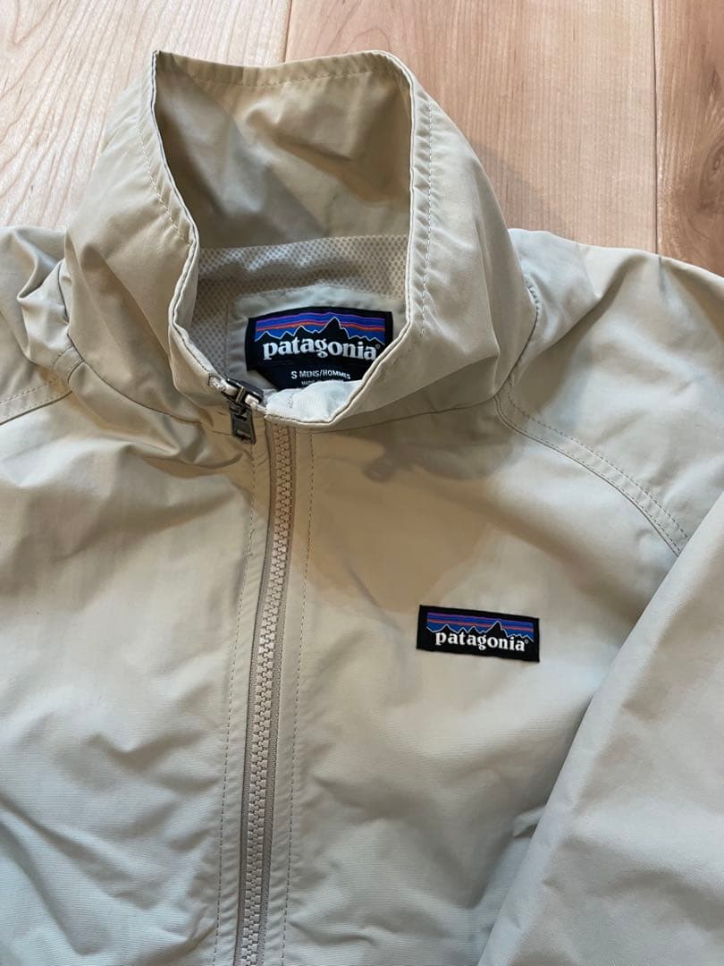 当日または翌日発送】パタゴニア バギーズジャケットベージュS